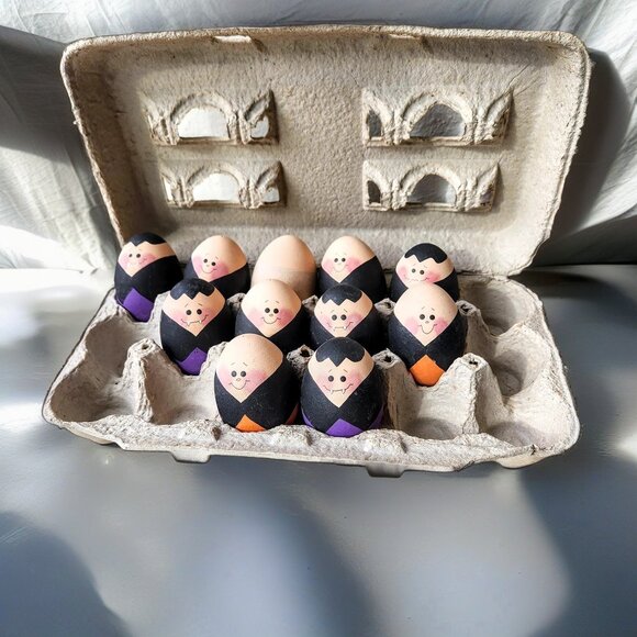 Hand-Painted Vampire Eggs, Halloween Decor, Alternative Ester, Cute & Creepy - Picture 2 of 10